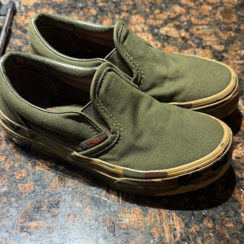 Vans Kids Sneakers in Olive Green and Camouflage-NWOT